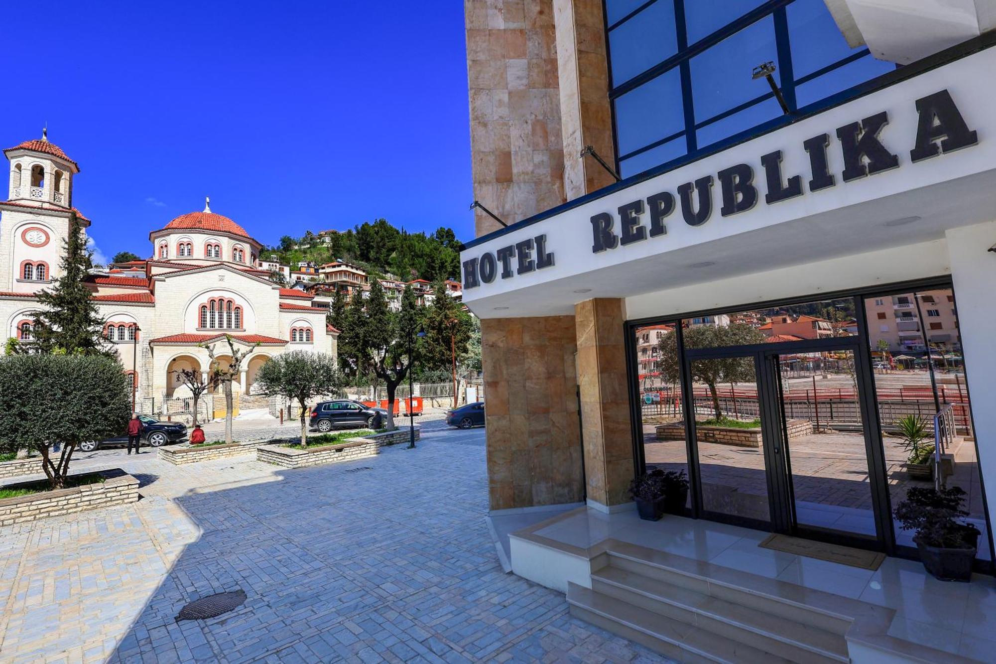 Hotel Republika Berat Exterior photo